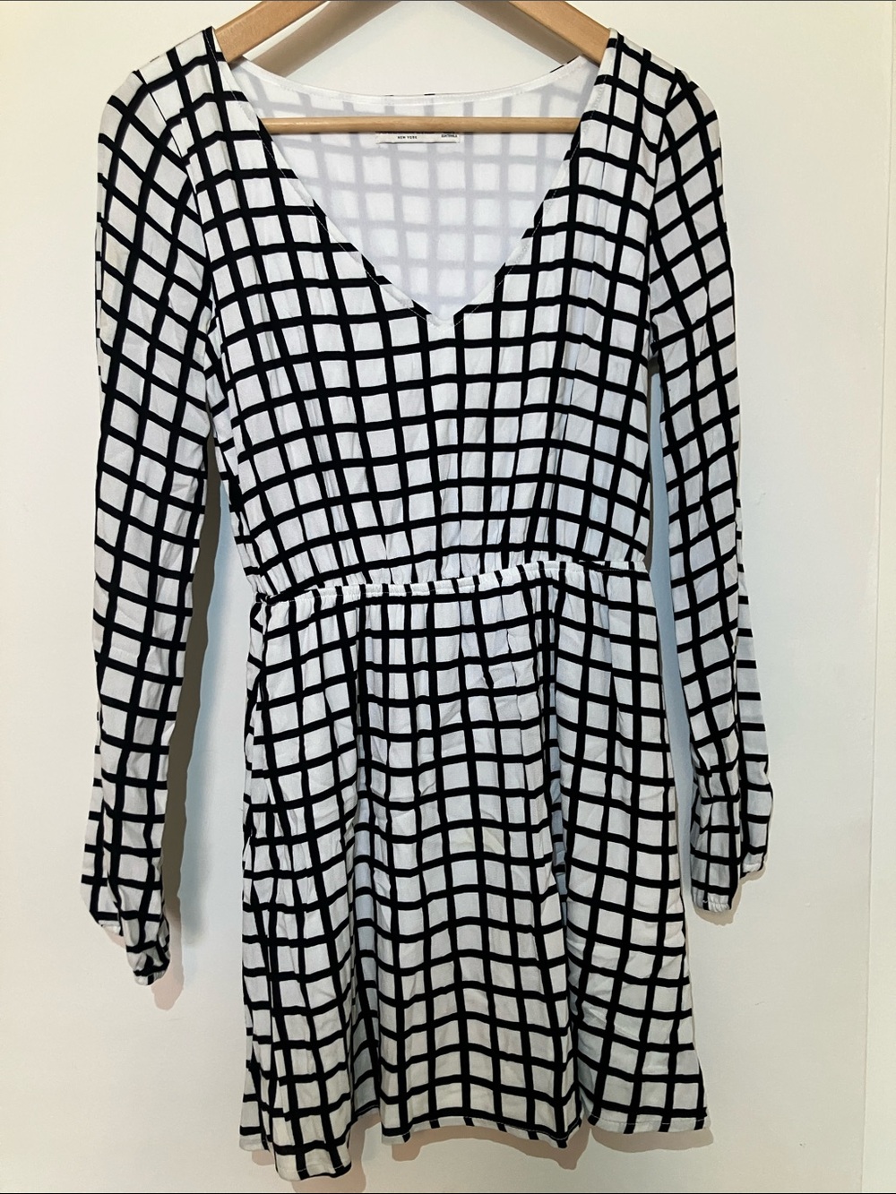 Abercrombie & Fitch White and Black Checked Top